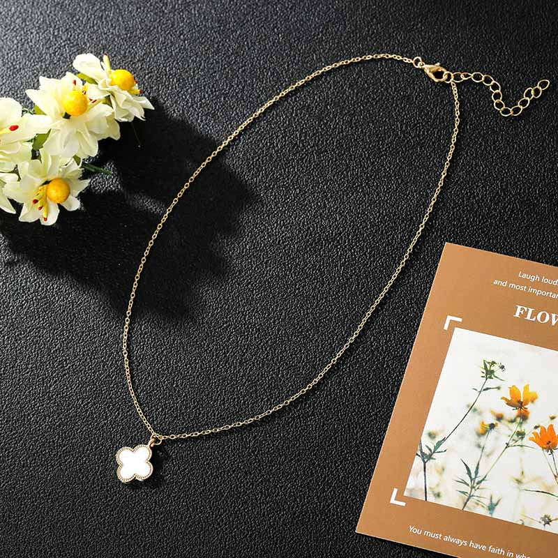 Arzonai Four Leaf Clover Necklace Pendant Fashion Jewelry Short Hair Clavicle Chain Simple Personality Trendy Jewelry