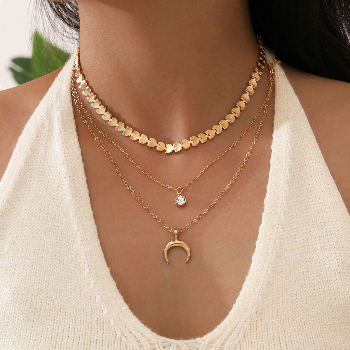 Arzonai European and American fashion personality necklace three-layered clavicle chain moon crescent rhinestone pendant necklace