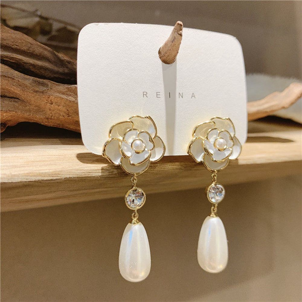 Arzonai Luxury Retro Stud Earrings  for women and Girls