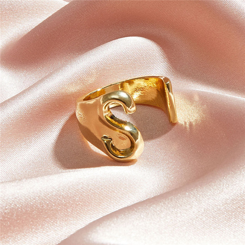 Arzonai Alphabet A- Z letter ring chunky name irregular gold ring adjustable initial statement ring