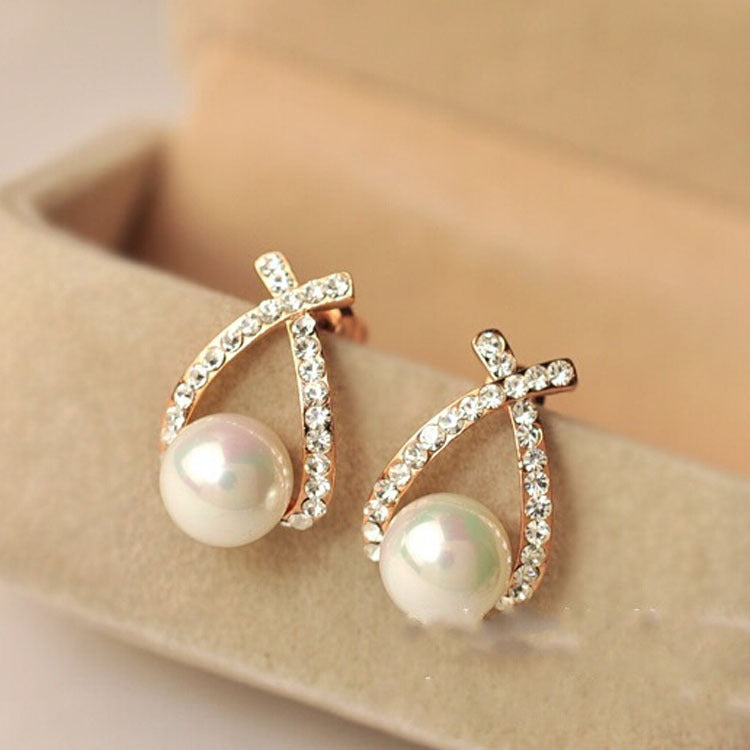 Arzonai  South Korea's  new fashion small diamond-studded cross pearl earrings female exquisite small fragrance net red earrings