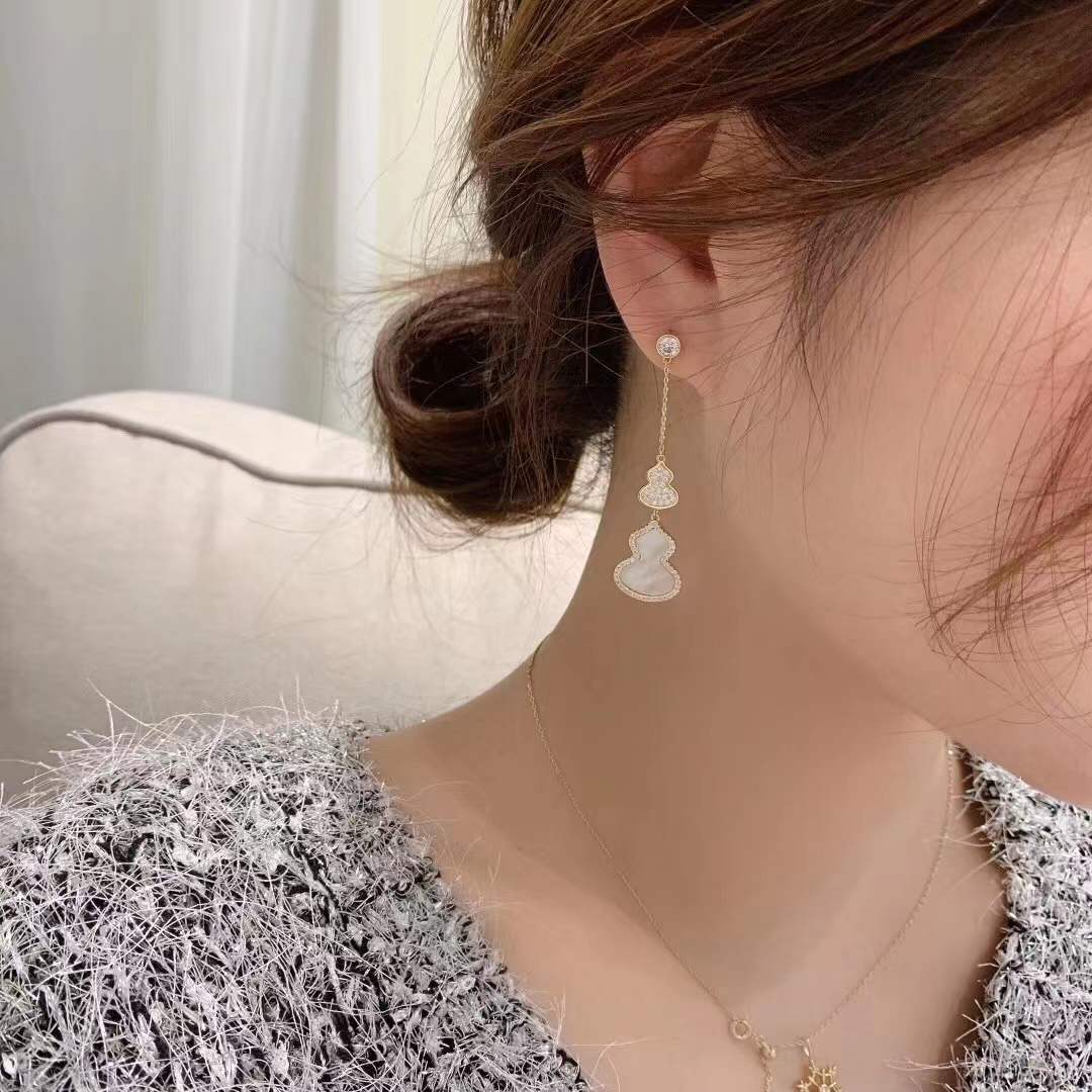 Arzonai  Silver South Korea Dongdaemun Stud Earrings New Net Red Fashion Personality Temperament Versatile Earrings Simple Fashion Earrings
