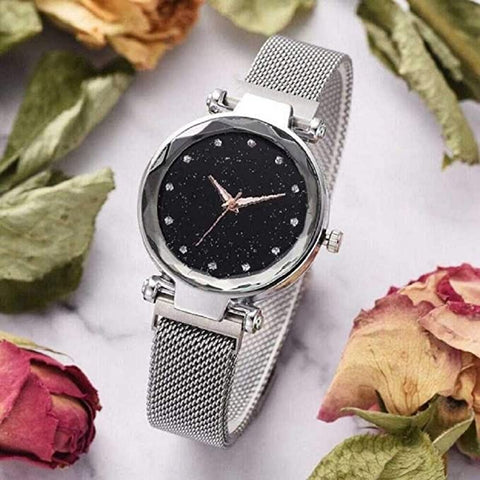 Arzonai New Fashion Magnetic Strap Diamond dial Watch For Women