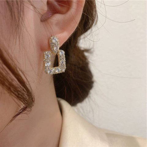 Arzonai French retro geometric square earrings female Korean personality simple and versatile temperament earrings tide