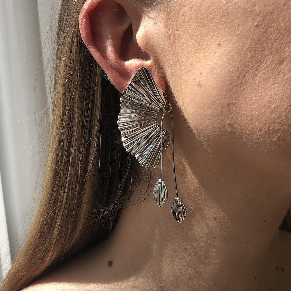 Arzonai  Europe and the United States spring and summer exaggerated super large fan-shaped earrings earrings leaf earrings long retro earrings hot sale