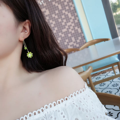 Arzonai Avocado green flower daisy fresh all-match earrings 2022 new trendy Korean temperament ear clips without ear holes