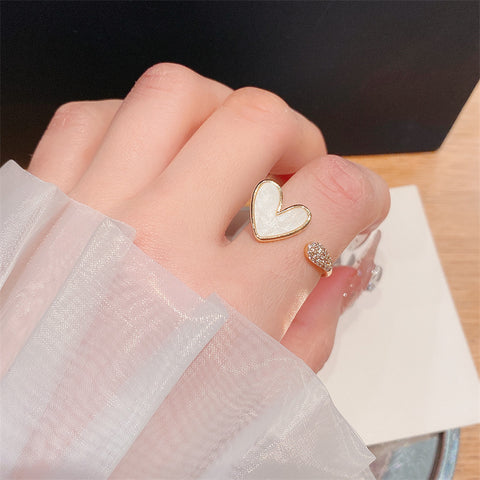 Arzonai 2022 new heart-shaped ring female fashion personality high-end sense niche design love open index finger ring  for women and Girls