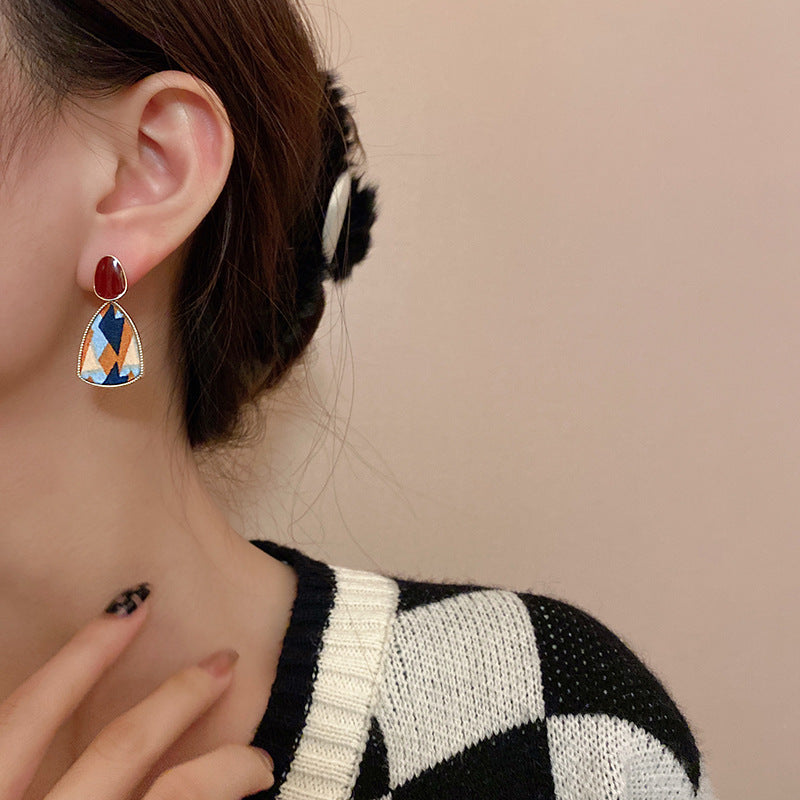 Arzonai Color stitching high-end earrings female Korean fashion temperament long contrast color earrings retro Hong Kong style oil drop earrings