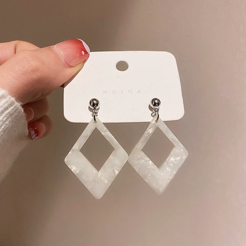 Arzonai Simple design sense exaggerated geometric earrings Korean fashion niche personality tide net red earrings retro temperament earrings