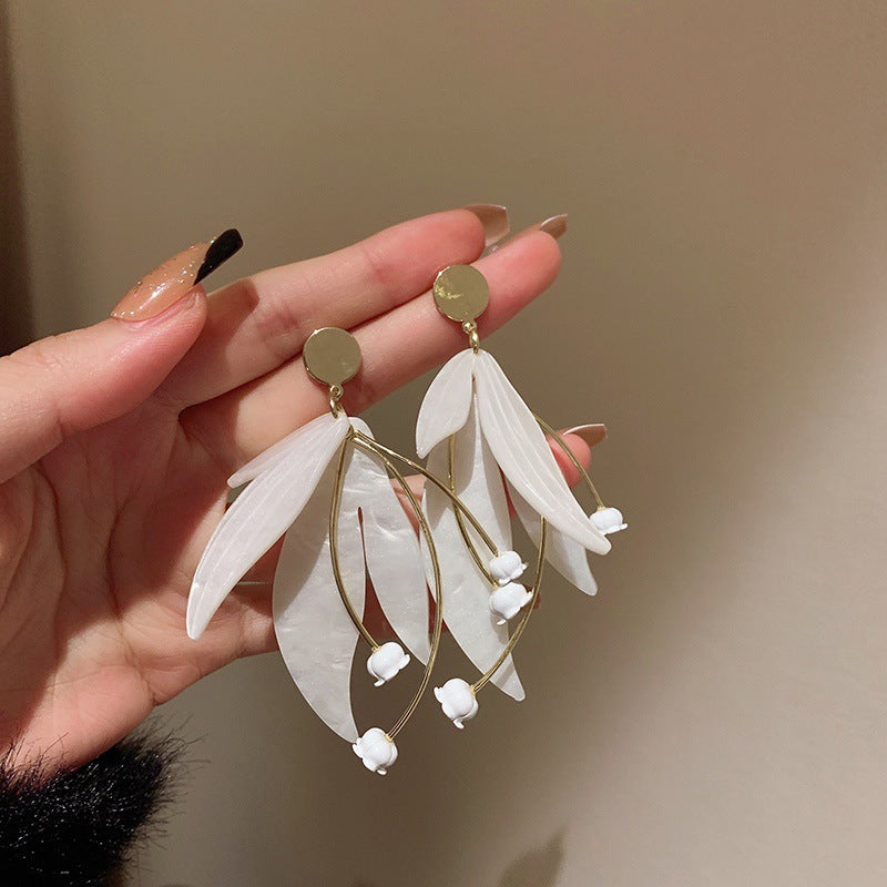 Arzonai Korean fashion simple white flower petal earrings for women sensitive temperamental exaggerated exquisite designer jewelry gifts