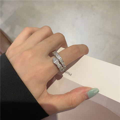 Arzonai European and American light luxury decoration snake-shaped ring female ins tide niche design net red high-end cold wind open index finger ring for women and Girls