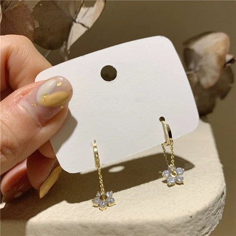 Arzonai Longrui South Korea Dongdaemun chain flower earrings flash diamond earrings personality retro earrings exquisite light luxury jewelry women