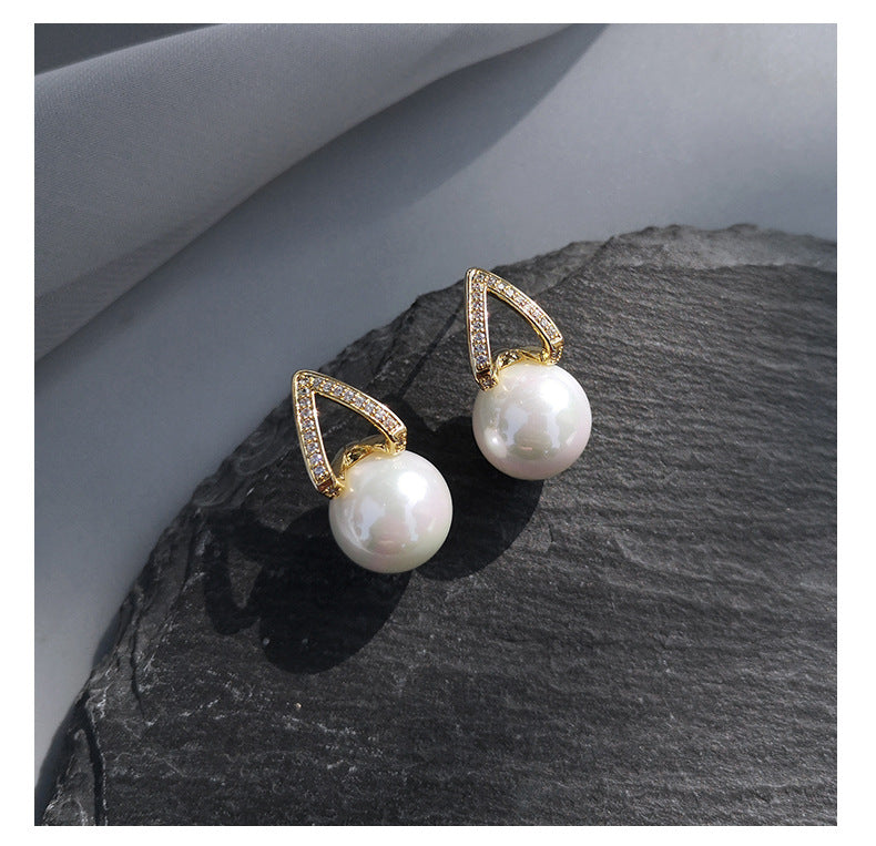 Arzonai South Korea's Dongdaemun temperament triangle pearl earrings simple full diamond rhinestone lady earrings gentle earrings silver needles for women and Girls