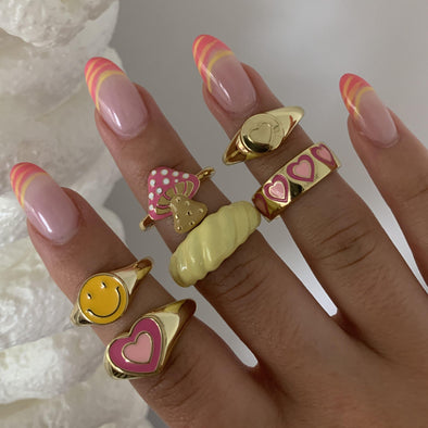 Arzonai Set of 6 Rings Y2k Rings Yellow and Pink Mushroom, Smile, Fashion Rings for Women and Girls