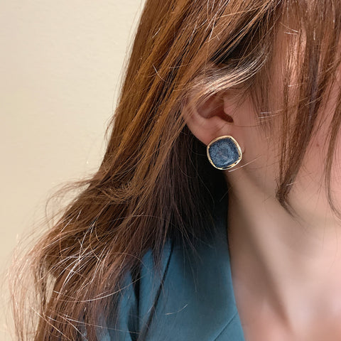Arzonai French retro geometric metal blue texture earrings female Korean temperament all-match fashion cool wind stud earrings
