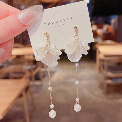 Arzonai Petal imitation pearl long tassel earrings female Korean temperament super fairy high-end light luxury personality simple earrings