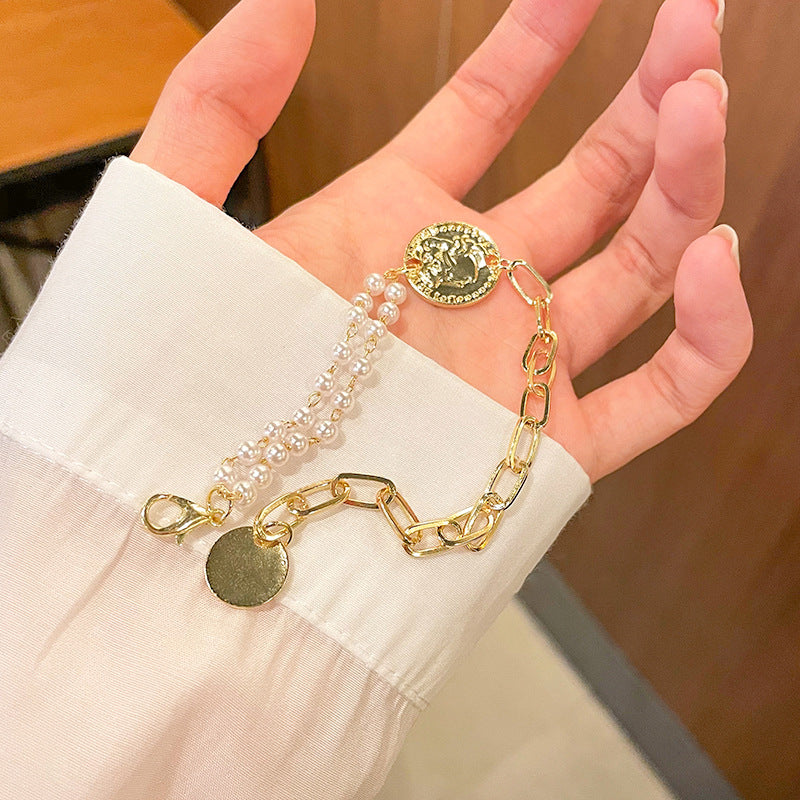 Arzonai Double-layer pearl bracelet female Xia ins niche design jewelry portrait gold coin high-end temperament all-match bracelet