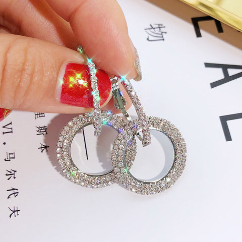 Arzonai Korean version temperament geometric earrings circle full of diamonds goddess earrings interlocking creative small jewelry factory direct sales