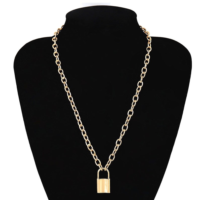 Arzonai Lock Pendant Necklace - Gold Silver Tone Lock Pendant Necklace - Statement Metal Chain Necklace