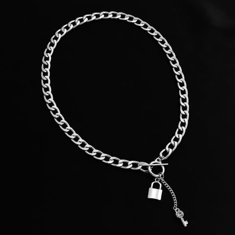 Arzonai European and American Cross-border Jewelry Micro-set Rhinestone Key Padlock Pendant Hollow Metal Necklace Versatile Simple OT Buckle Necklace