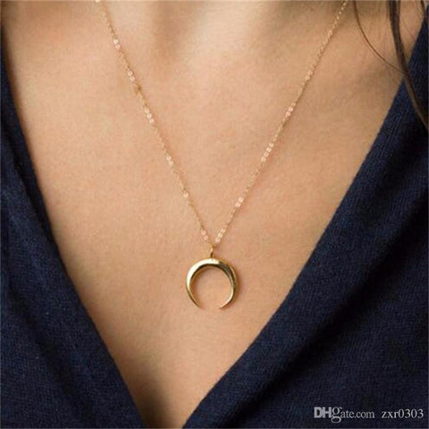 Arzonai Hot Selling Jewelry Simple Personality Golden Horn Necklace Lady Clavicle Necklace