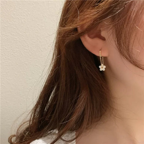 Arzonai Longrui South Korea Dongdaemun chain flower earrings flash diamond earrings personality retro earrings exquisite light luxury jewelry women