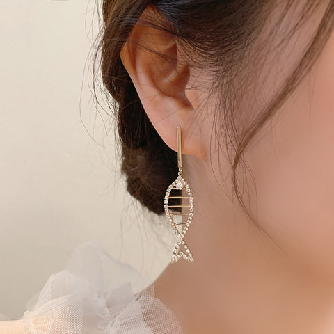 Arzonai catfish asymmetric earrings female Korean temperament net red cute design tassel earrings for women and Girls