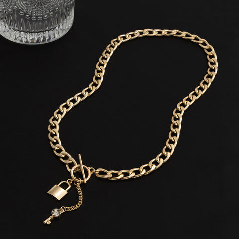 Arzonai European and American Cross-border Jewelry Micro-set Rhinestone Key Padlock Pendant Hollow Metal Necklace Versatile Simple OT Buckle Necklace