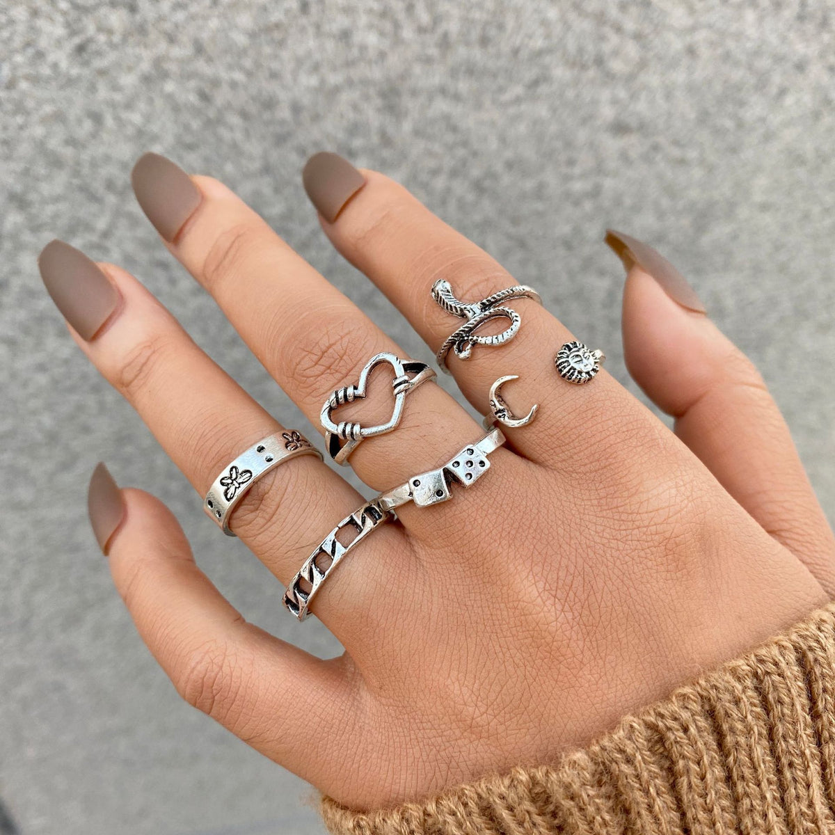 Arzonai Creative retro snake-shaped dice ring set 6-piece set of cross-border new hollow love chain joint ring for women and Girls
