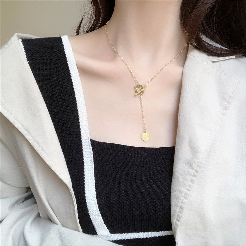 Arzonai Korean fashion simple ins cold wind necklace female tide personality high-end sense of clavicle chain necklace female