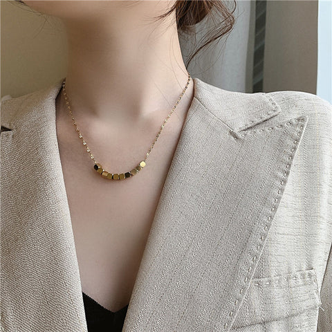 Arzonai Korean version of the minimalist design sense of all-match square necklace female temperament cold wind geometric collarbone chain gold-plated personality necklace