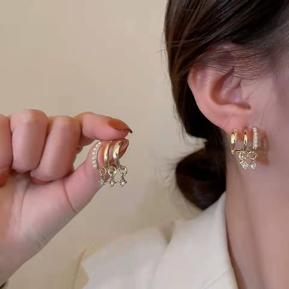 Arzonai Diamond Pearl Silver Needle Earrings Designer Style One Stud Earrings Wear 3 Ear Holes Effect Stud Earrings Small All-match