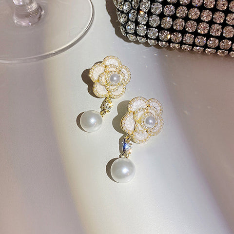 Arzonai New camellia  pearl flower earrings female Korean temperament French court style  earrings tide