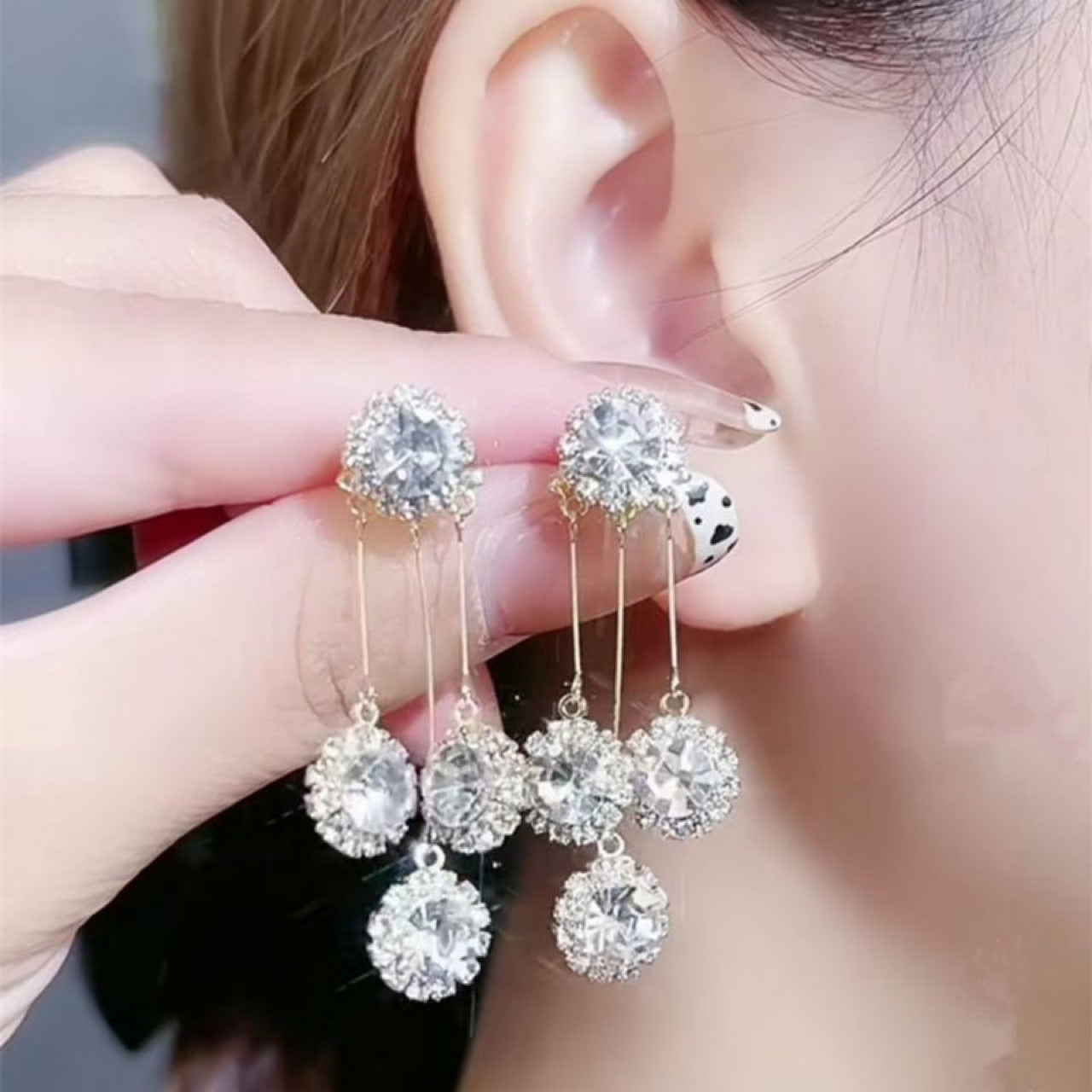 Arzonai two wearing diamond-encrusted flower earrings, Korean super fairy long earrings, temperament, high-end earrings for women and Girls